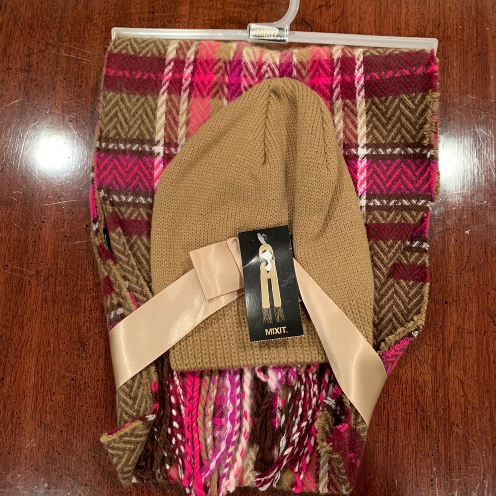 Hat and Scarf Set